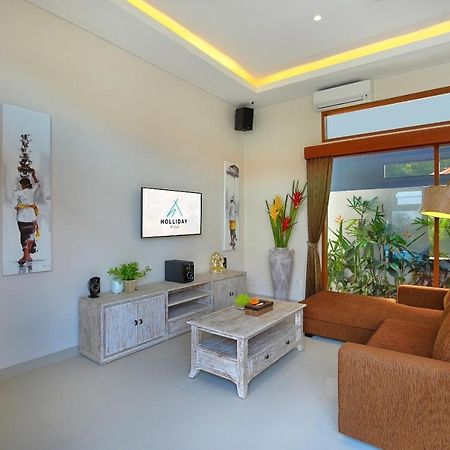Holl Villa Legian Esterno foto