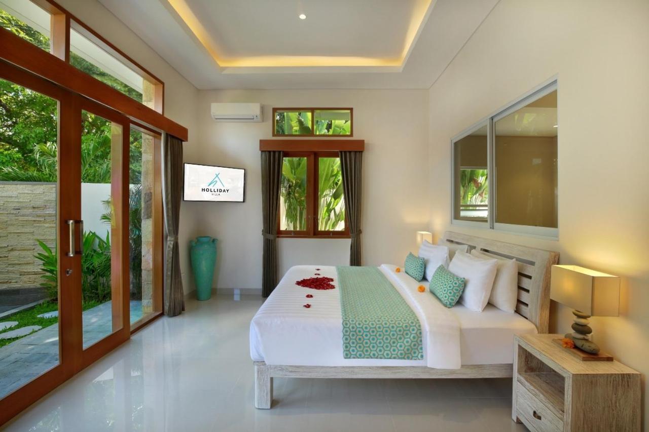 Holl Villa Legian Esterno foto