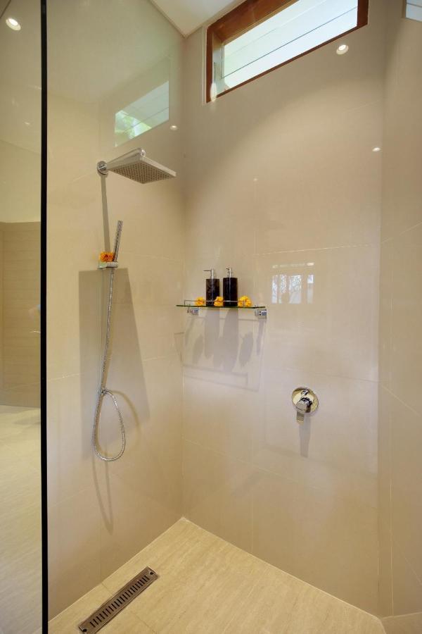 Holl Villa Legian Esterno foto