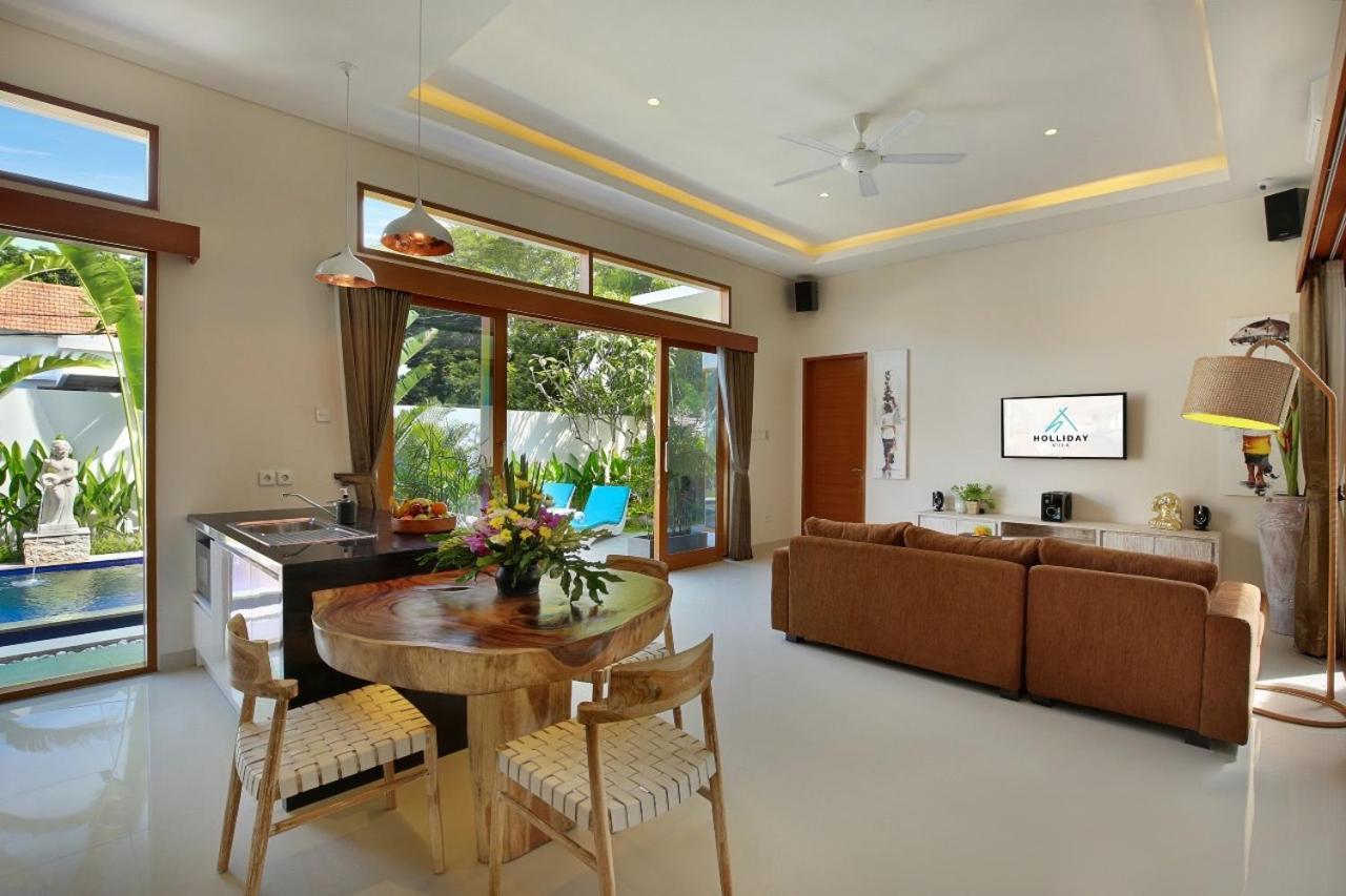Holl Villa Legian Esterno foto