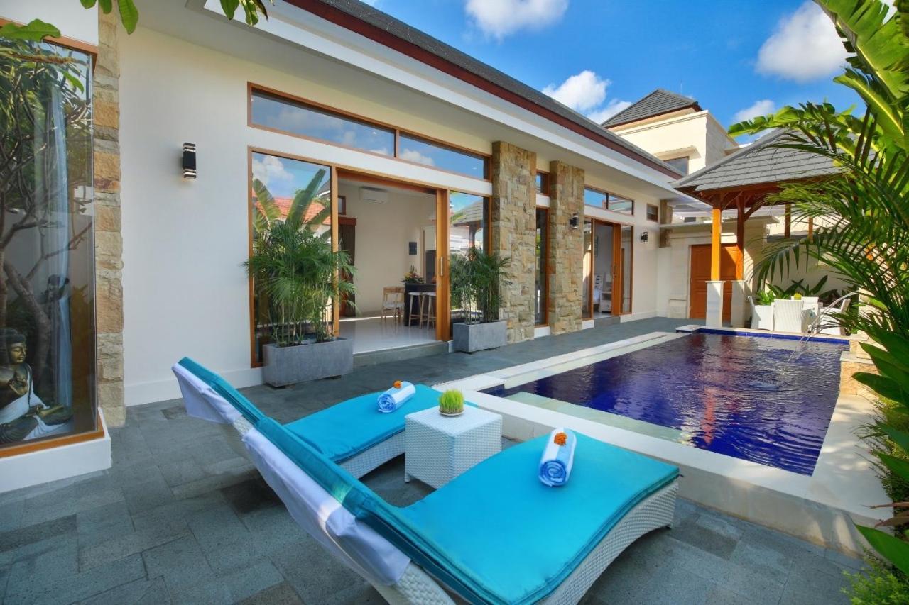 Holl Villa Legian Esterno foto