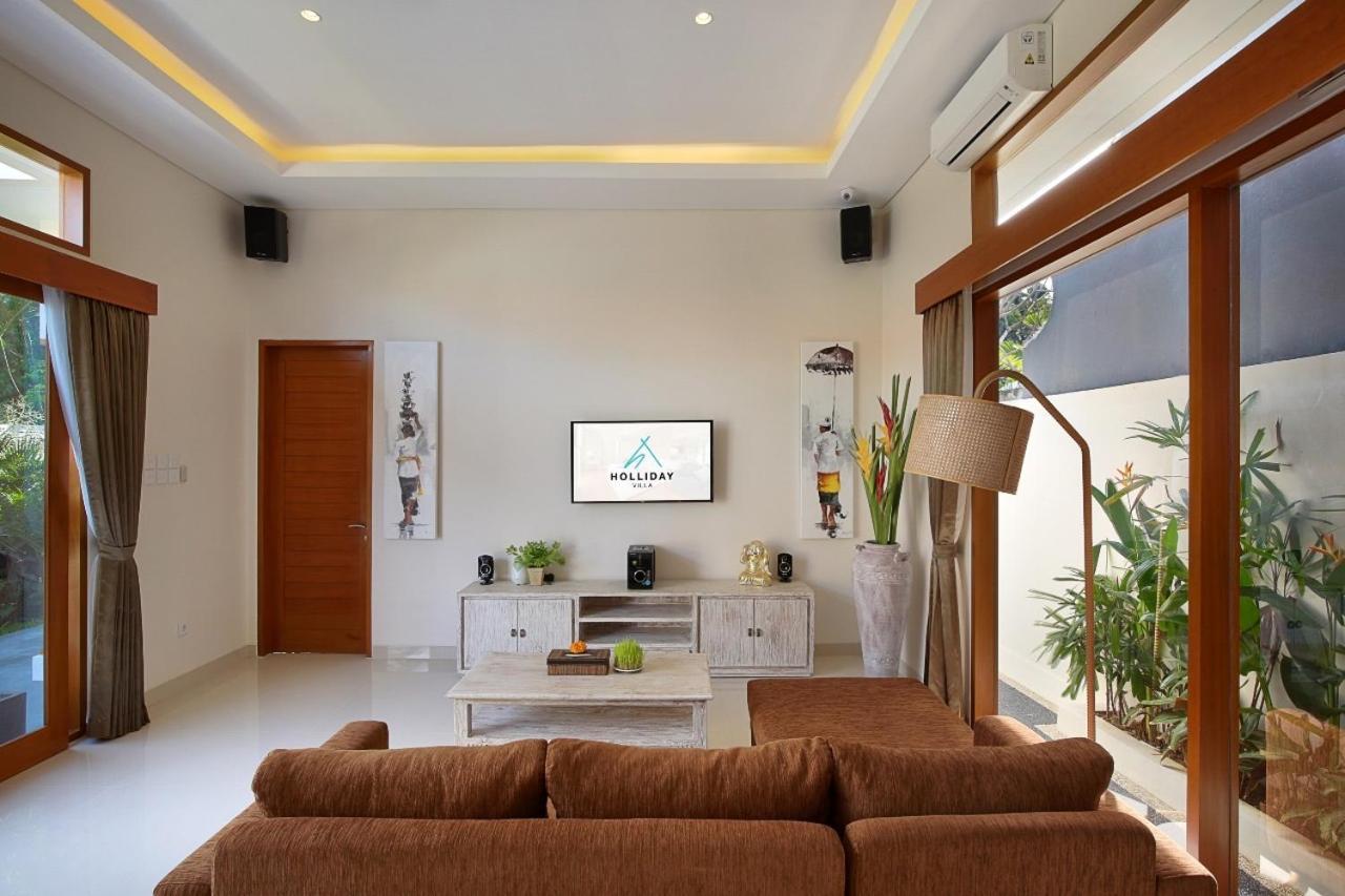 Holl Villa Legian Esterno foto