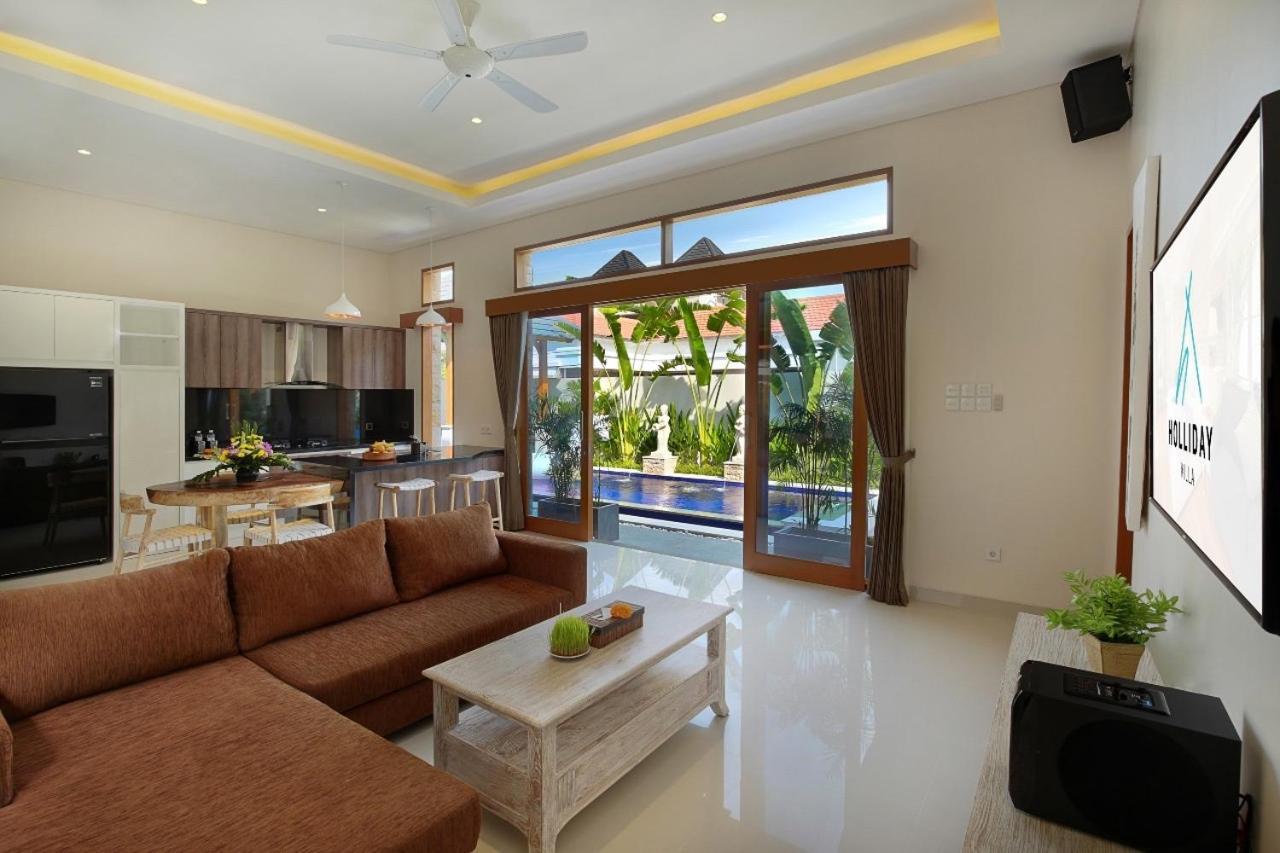 Holl Villa Legian Esterno foto